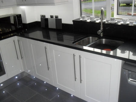 Kitchen  Bath Design on Kitchen And Bathroom Design Company Cirencester Area  Kitchen Fitting